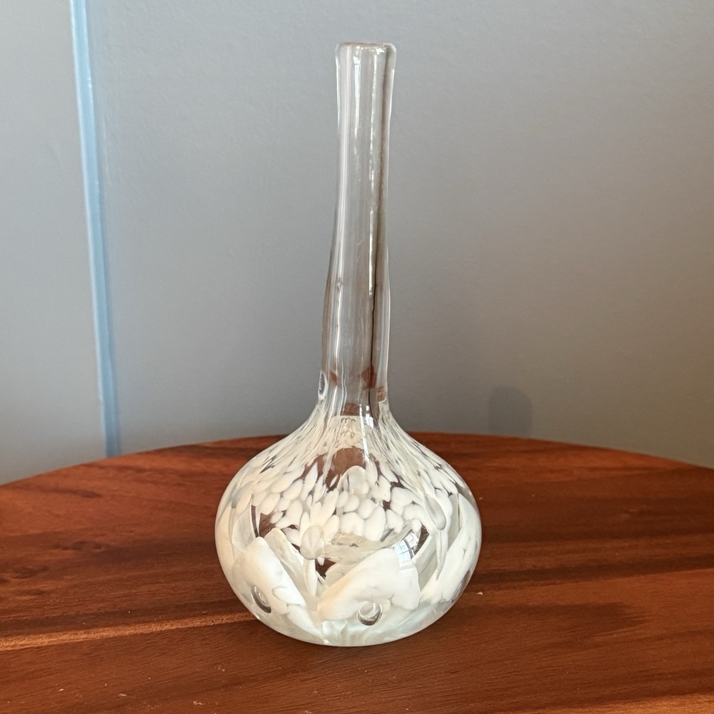 Studio Art Glass Bud Vase White Pulled Feather Design‎ Hand Blown 7.5"